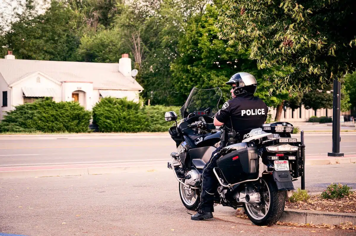 moto  débat