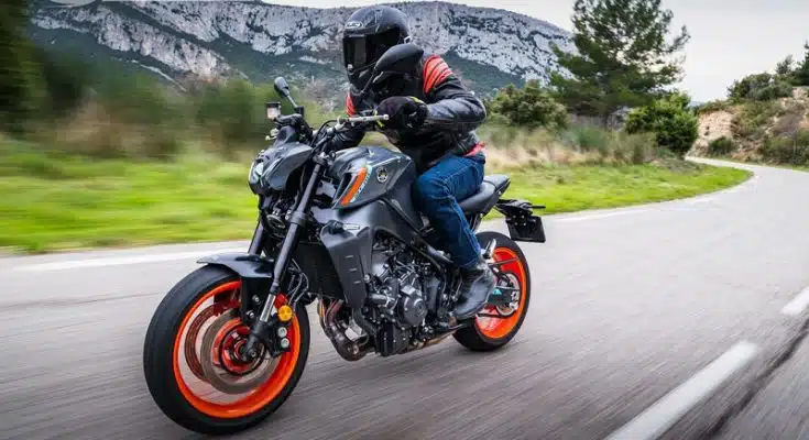 Yamaha MT09 la moto idéale pour les amateurs de sensations fortes